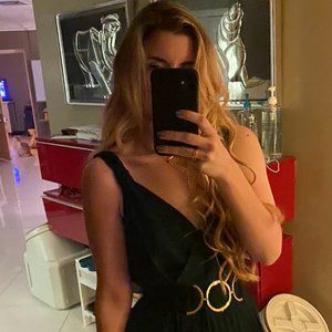 Meet your Posher, Roxanne